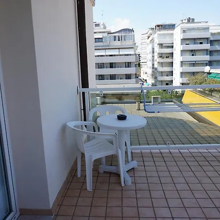 Flora 호텔 리그나노 사비아도로