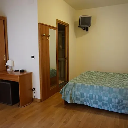 Flora 호텔 리그나노 사비아도로