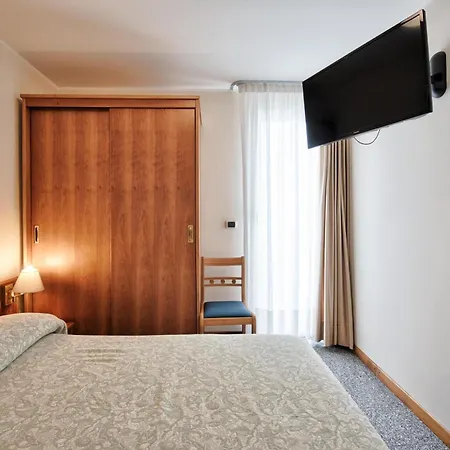 Flora 호텔 리그나노 사비아도로