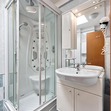 Flora 3* لينانو سابيادورو